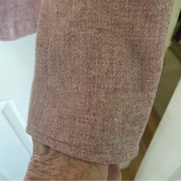 Gorgeous lavender wool tweed blazer from Talbots. Size 10. Perfect condition. - Picture 4 of 10